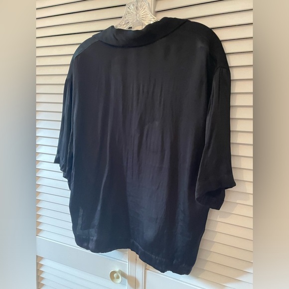 Zara Women’s Black Short Sleeve V-Neck Collared Blouse Rounded Hem Size Medium - Picture 9 of 14